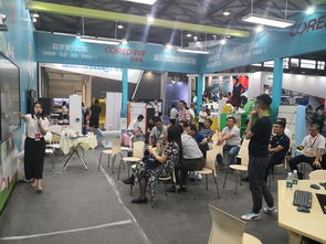 藍鴿集團攜智慧教育產品亮相2019中國國際教育裝備上海博覽會，引領教育信息化新浪潮